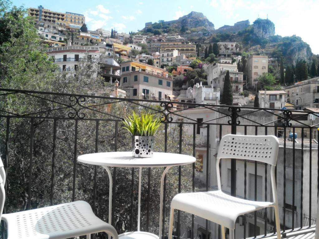 Ferienwohnung Taormina Castle And Sea View Exterior foto