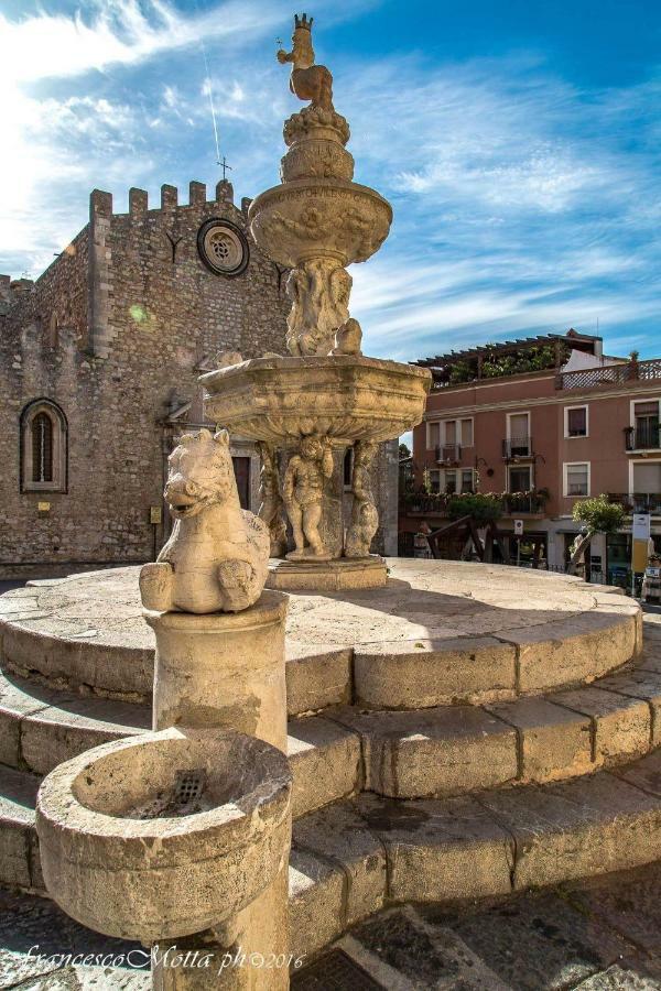 Ferienwohnung Taormina Castle And Sea View Exterior foto
